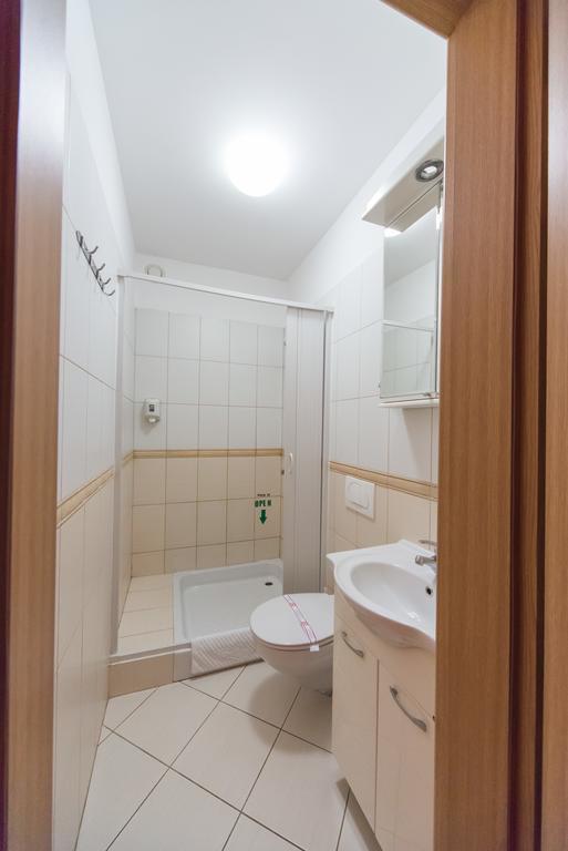 Hotel Piramida Podgorica Buitenkant foto