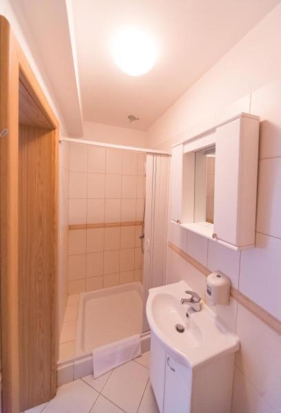 Hotel Piramida Podgorica Buitenkant foto