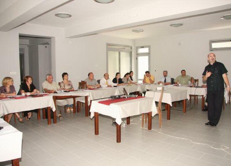 Hotel Piramida Podgorica Buitenkant foto