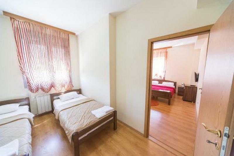 Hotel Piramida Podgorica Buitenkant foto